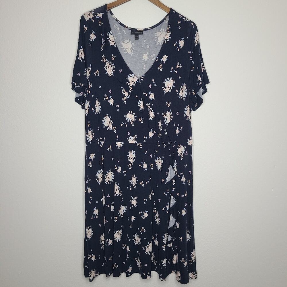 Lane Bryant Floral V-Neck Dress Navy Flowers Ruffle Detail 18/20 Plus